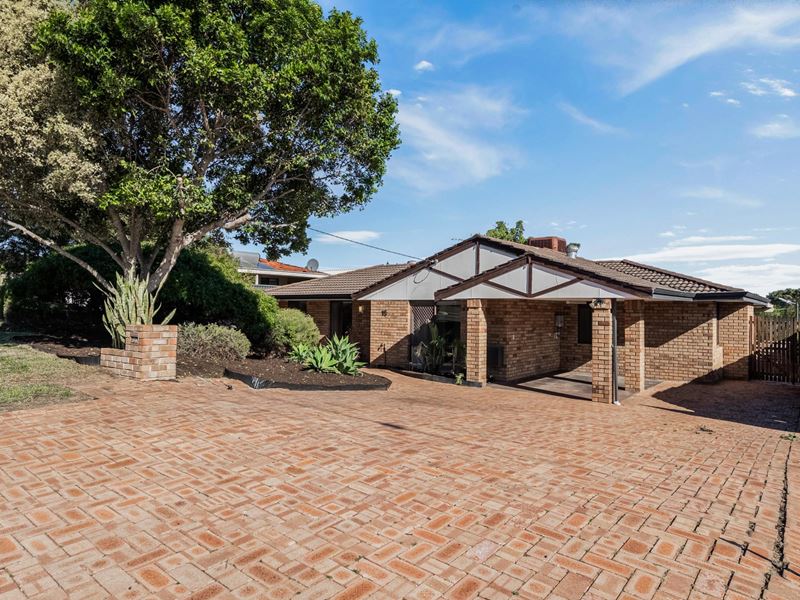 15 Lysander Drive, Heathridge