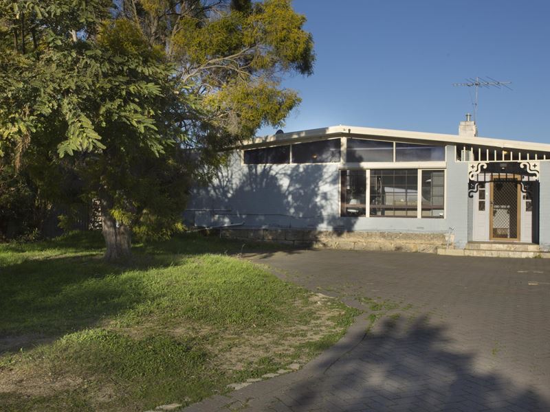 12A Stephenson Road, Gosnells WA 6110