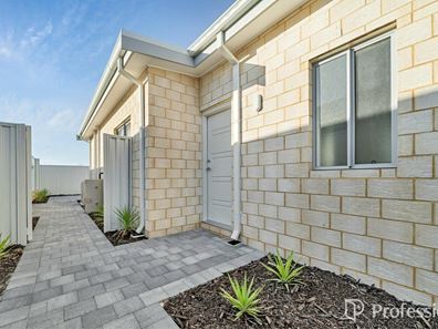 16a Binningup Terrace, Eglinton WA 6034