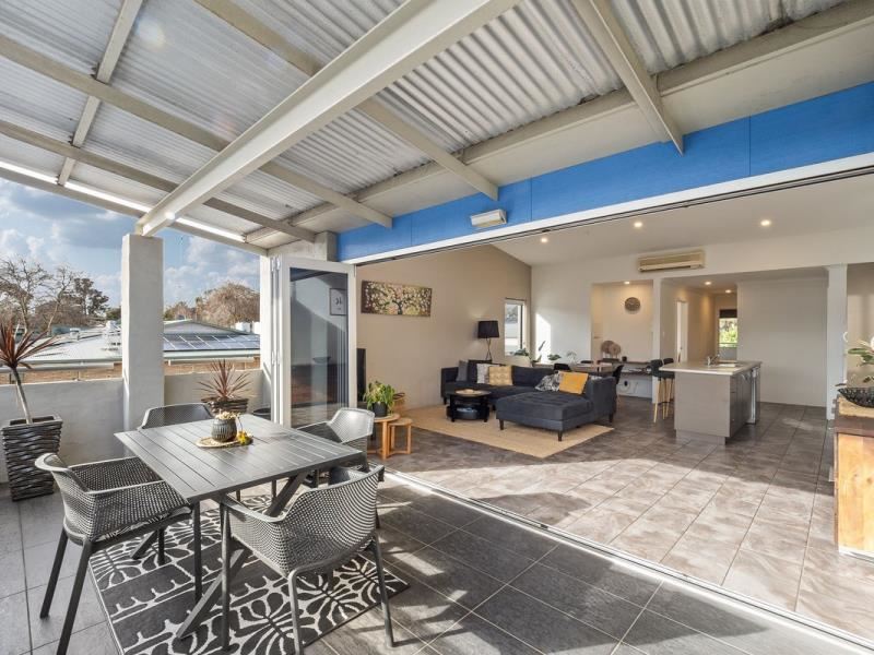 8/23 Fearn Avenue, Margaret River WA 6285