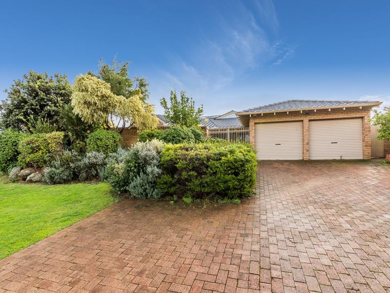1 Jackson Avenue, Winthrop WA 6150