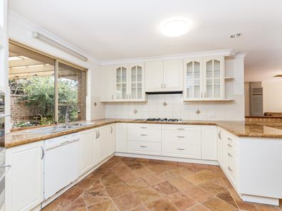 1 Jackson Avenue, Winthrop WA 6150