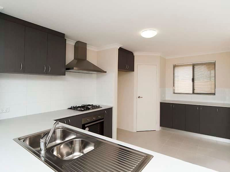 2 Dowak Lane, Byford WA 6122
