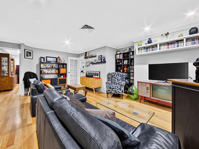 17 Walsh Avenue, Redcliffe WA 6104