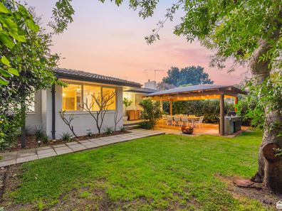 7 Ellen Street, Mount Nasura WA 6112