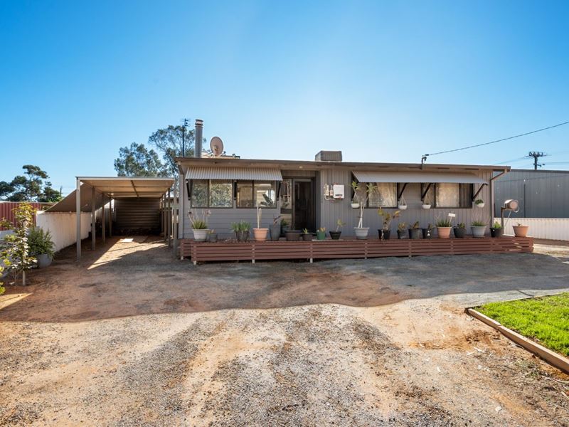 120 Bayley Street, Coolgardie WA 6429