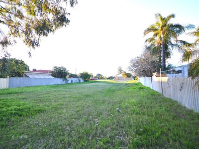 27 Scott Street, Mandurah WA 6210