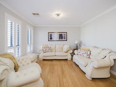 22 MINTARO PDE, Quinns Rocks WA 6030