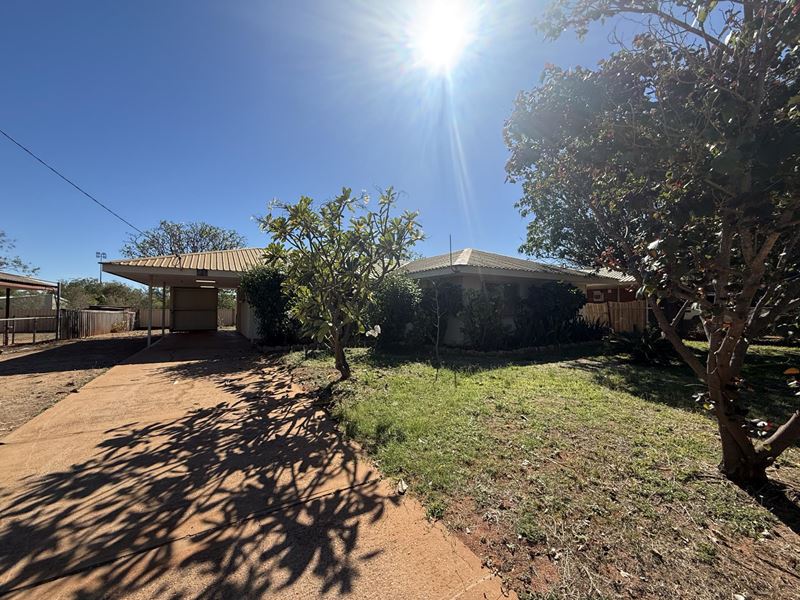 11 Knowsley Street East, Derby WA 6728