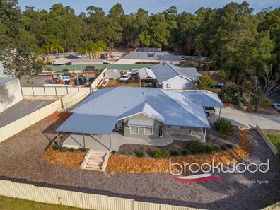 15 Darkan Street, Mundaring WA 6073