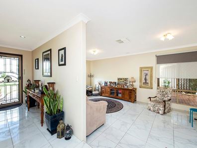 35 Woodbridge Drive, Cooloongup WA 6168