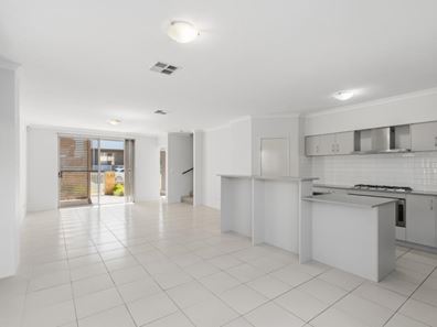 7 Affable Way, Atwell WA 6164