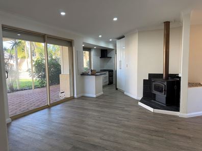 128 Illawarra Crescent South, Ballajura WA 6066