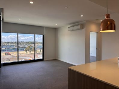 505/6 Baumea Way, Innaloo WA 6018