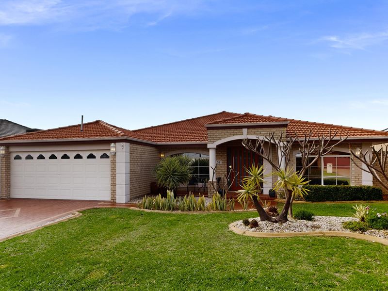 38 Cardiff Gate, Iluka WA 6028