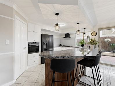 38 Cardiff Gate, Iluka WA 6028