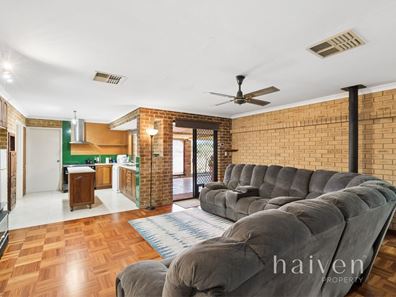 15 Charlesworth Street, Gosnells WA 6110