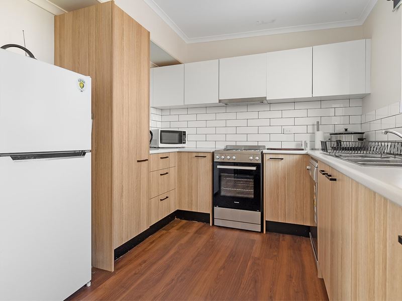 9/81 Hill Road, Dampier
