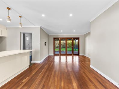 1 Oswald Street, Coolbellup WA 6163