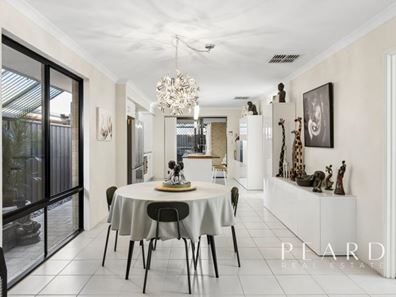 16 Bahama Way, Banksia Grove WA 6031