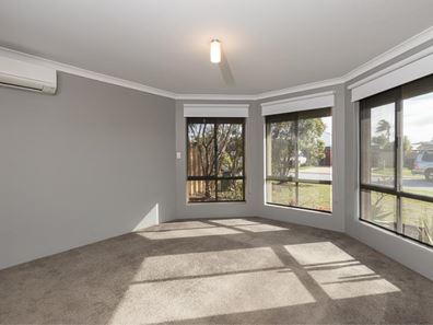 8 Georgina Road, Port Kennedy WA 6172