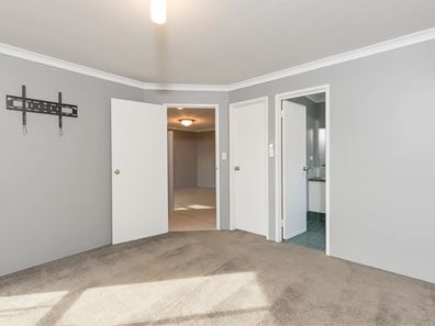 8 Georgina Road, Port Kennedy WA 6172