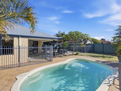 27 Thirlmere Way, High Wycombe WA 6057