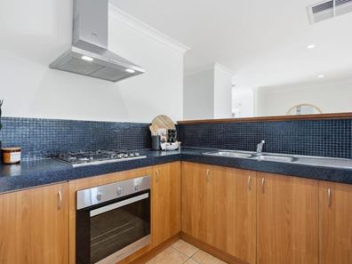 27 Thirlmere Way, High Wycombe WA 6057