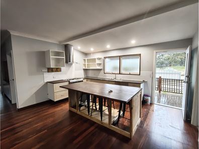 8 Templetonia Place, Myalup WA 6220