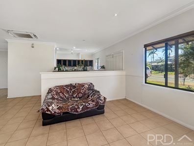 8 Koolinda Parade, Baynton WA 6714