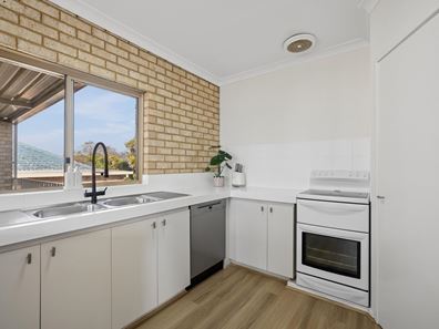17 Davilak Street, Como WA 6152