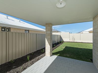 13 Volunteer Street, Two Rocks WA 6037
