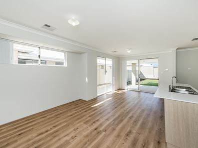 13 Volunteer Street, Two Rocks WA 6037