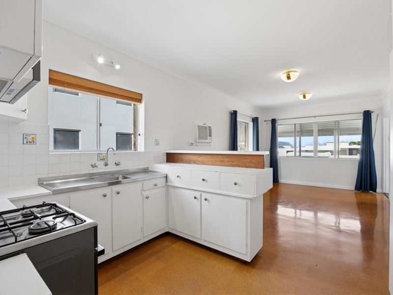 1/8 Hamersley Street, Cottesloe WA 6011