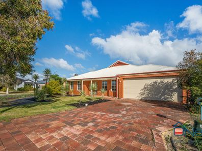 15 Jefferson Way, Piara Waters WA 6112