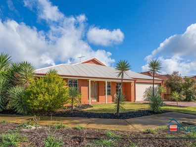 15 Jefferson Way, Piara Waters WA 6112