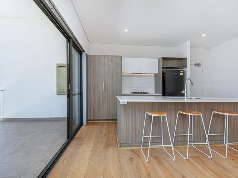 16/5 Birdwood Road, Melville WA 6156