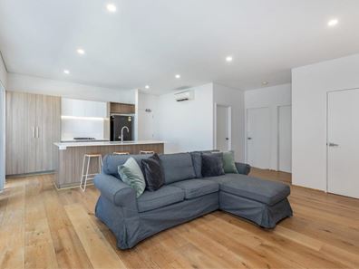 16/5 Birdwood Road, Melville WA 6156