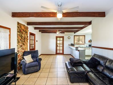 780 Bindi Bindi - Toodyay Road, Coondle, Toodyay WA 6566