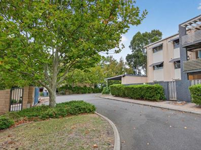 8/9 Beacham Place, Medina WA 6167