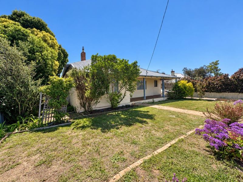 24 Furnival Street, Narrogin WA 6312