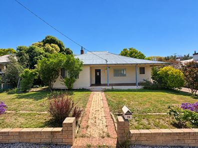 24 Furnival Street, Narrogin WA 6312
