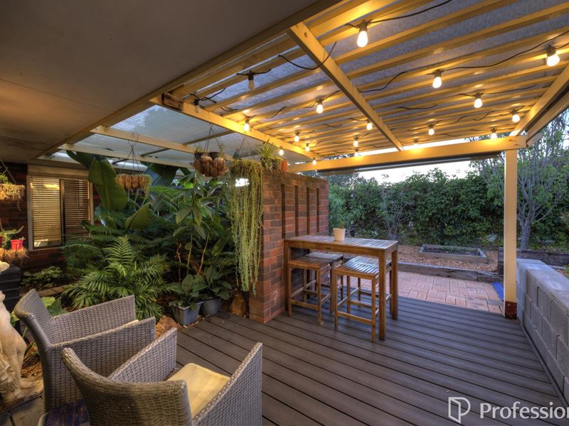 26 Aralia Way, Forrestfield WA 6058