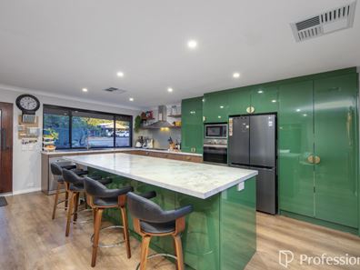 26 Aralia Way, Forrestfield WA 6058