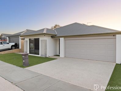 24 Malmaison Way, Landsdale WA 6065