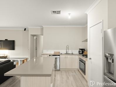 24 Malmaison Way, Landsdale WA 6065