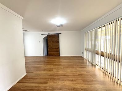 74 Hilton Crescent, Maddington WA 6109