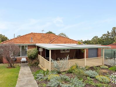 3 Dearle Street, Hamilton Hill WA 6163