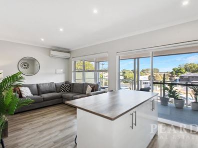 4/4 Barnes Street, Innaloo WA 6018