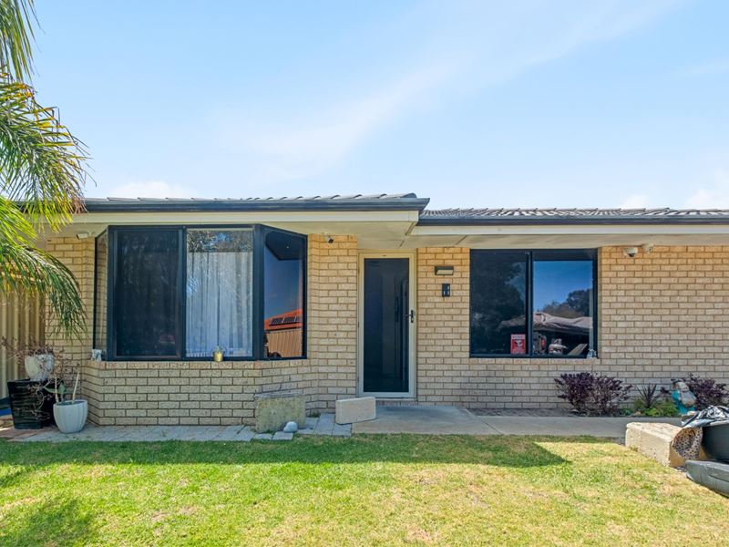 1 Jean Pierre Drive, Warnbro WA 6169